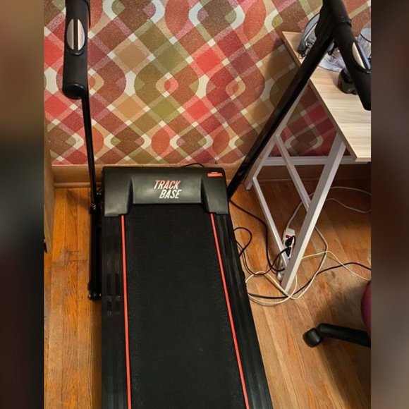 Serenelife portable tredmill - Picture 2 of 2